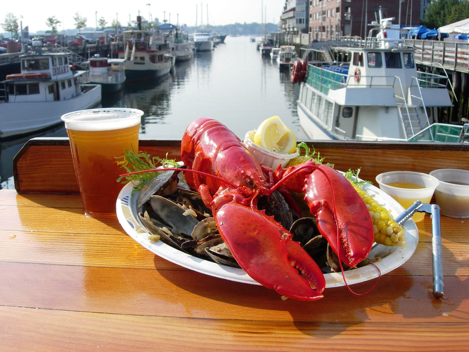 portland-lobster-company-lobster-dinner